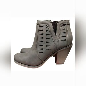 J Mark Gray Ankle Booties Heeled Boots Sz.10